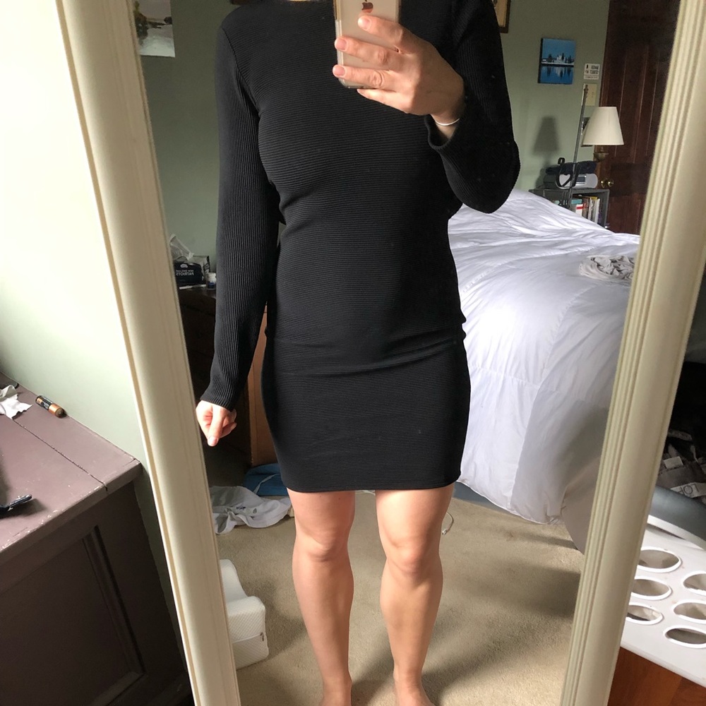 Long sleeve bodycon dress